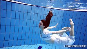Amazing hairy underwatershow by Marketa
